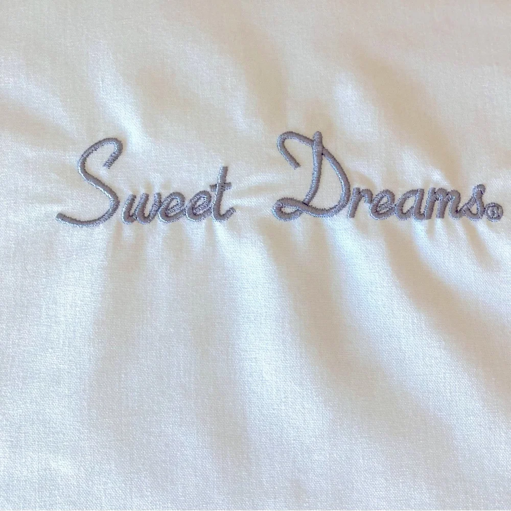White “Sweet Dreams” Pillow Case and Pillow Filler